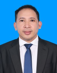 អ៊ុំ រតនៈ